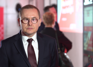 Największy w Polsce przewoźnik kolejowy startuje z videomatami do zakupu biletów. To pierwsze tak nowoczesne rozwiązanie na rynku